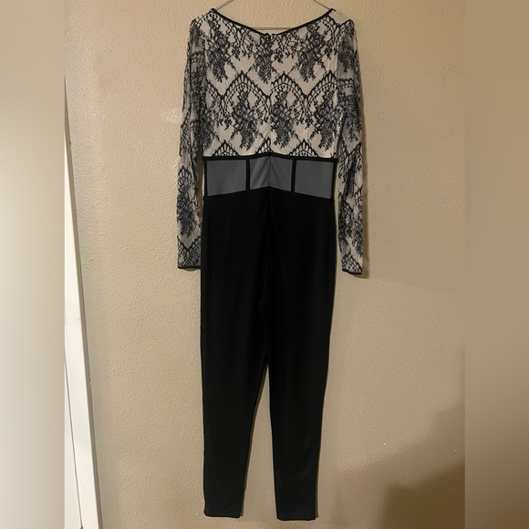 VENUS Black, Gray & Nude Lace Jumpsuit with Fitted Silhouette - Picture 6 of 11